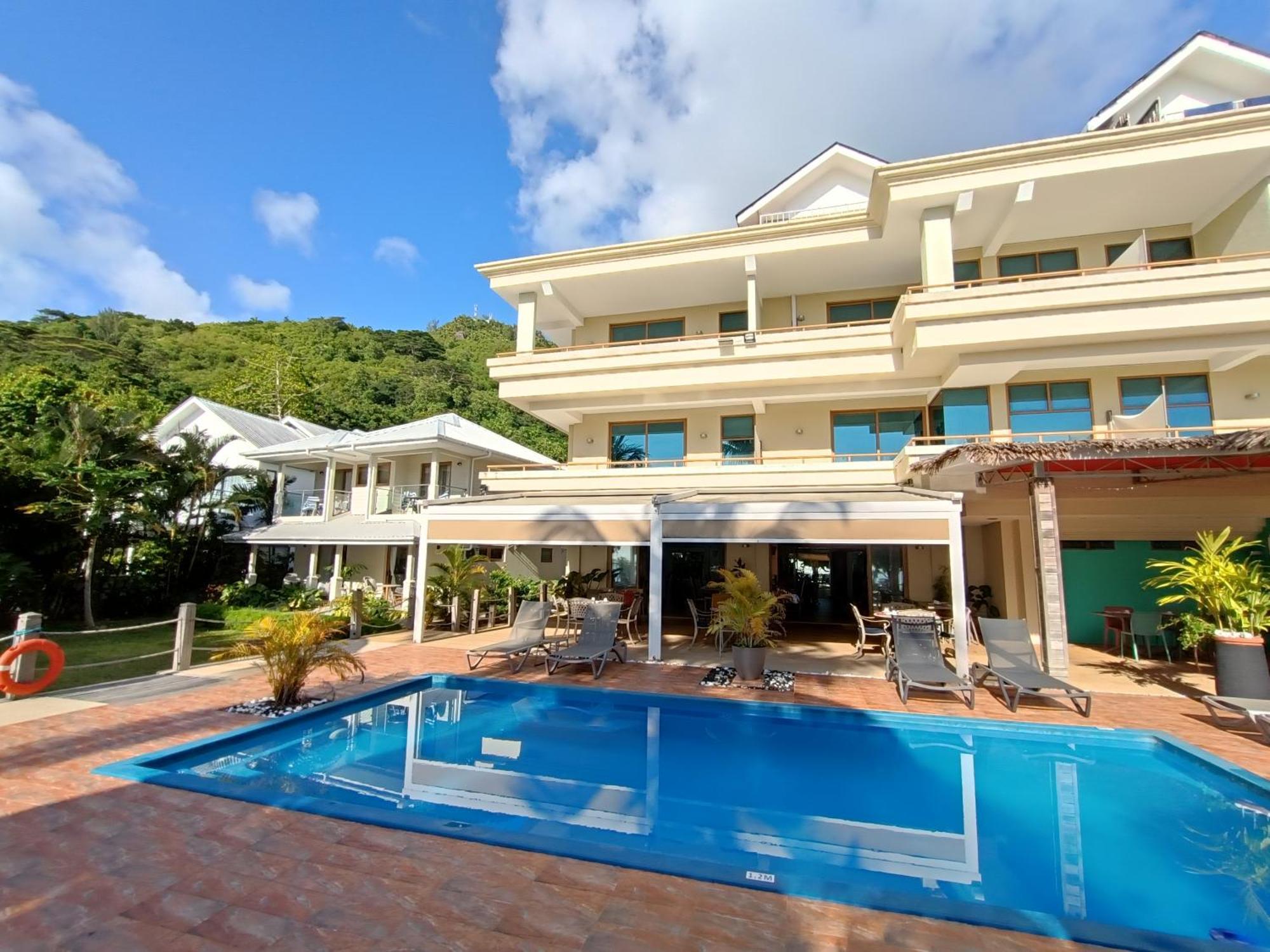 Crown Beach Hotel Seychelles Pointe Au Sel Exterior photo